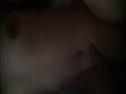 少妇喷水，叫声受不了！最近半个月在桂林！