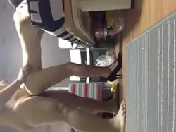 身材超正，肤白，奶大，高跟后入。加禁止内容
