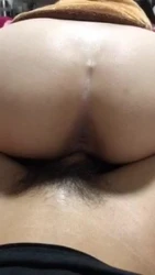 无套女上公司女秘书 小穴真是会夹 一扭一扭的