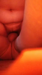 熟妇女上位 夫妻做爱自拍给我看 1