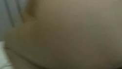 和夫妻3p，她老公拍摄