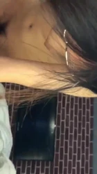 和女友一起，就不露脸了
