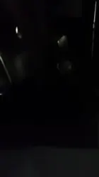 酒吧勾搭的营销在门口车上搞