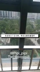 与骚逼女友窗边做爱