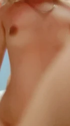 女上超白嫩极品学妹 第一视角  申请自拍达人