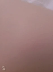 大一骚货的逼，大家看看嫩不嫩？