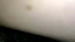 湿淋淋的骚逼，亮闪闪的屌，侧入骚水十足的老婆