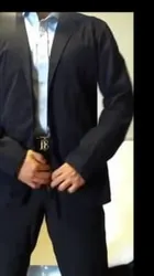 双机位正装黑袜撸管浓精射在皮鞋地板上