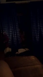 又到熟女家中搞，开灯拍摄不让照