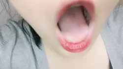 用舌尖舔你的小头 爽不爽啊 用大奶夹着鸡巴抖动起来  带认证
