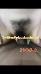 已婚的幼师，趁着老公不在家偷情，性欲强爱吃肉棒