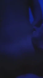 母狗说可以做一半的时候单男进入