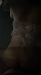 夫妻感情深 办事比较真