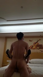 网友约老婆到酒店开房操逼1