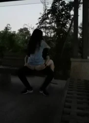 和老师的故事9 课后忍不住到后山凉亭来了一��� 太刺激了