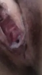 眼鏡妹自摸出白漿