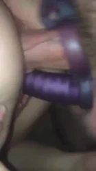 双管齐下调教骚女友，最后高潮狂喷水