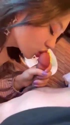 老婆仔仔细细给单男口