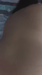大屁股舅妈回来了，说太久没操她逼痒了