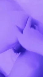 离异少妇，疯狂抠她的嫩逼