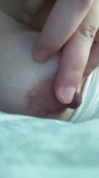 大奶少妇聊骚的自摸视频