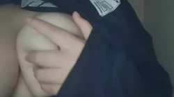 00后大胸妹子自慰摸奶