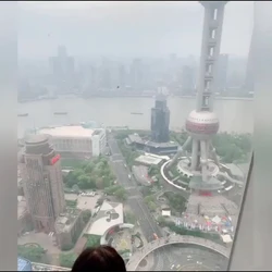 地标建筑大胆草人妻（看简 介同城免费约炮）