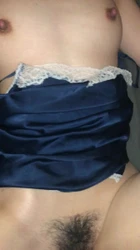 反差婊床上蒙眼被插入 后高潮