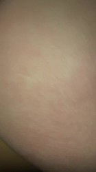 坐朋友的车用他的玩具