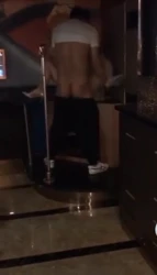 绿帽单男 吃饭过后带到ktv