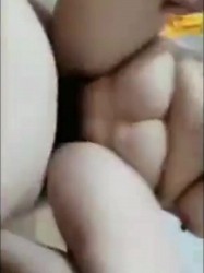 48岁农村大屁��肥臀熟女偷情，这种熟女表面看起来朴素，但操起来特别骚