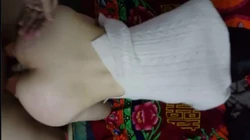 在女同事的婚床最后操她分手炮