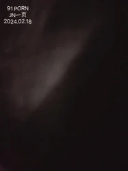 粉衣白丝