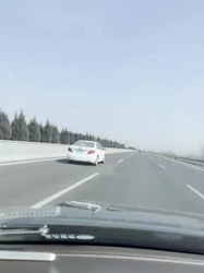 主要听对话，扔垃圾的空荡操一下