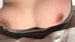 美乳妹妹乳此动人（蘑菇原创）
