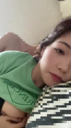 80E奶母狗暴露癖女大学生