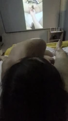 内射徐州骚人妻，边看自己的视频边被艹