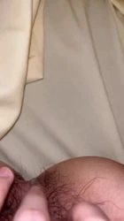 大二清纯粉嫩女友在宿舍被窝里自拍骚穴