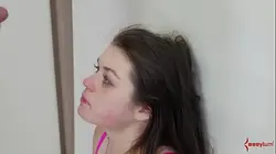 顺从的少女被肛交后遭抛弃