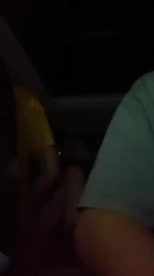媳妇和单男再后排座椅快乐，