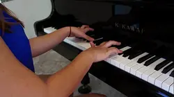 成熟且体毛浓密的青少年