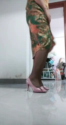 约操脱衣诱惑我的丰满良家熟女(完整版无码).