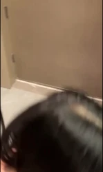 给我口上头了，直接拉到镜子前面操嘴