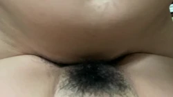 女神自己拿手机拍无套抽插她的骚逼