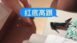 红底高跟法力无边，雨嫂被人看着做爱  刺激 兴奋高潮 大量潮吹