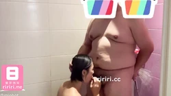 SWAG 与粉丝的残废澡洗到後面变口爆 Mio