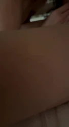 娇妻给单男口交