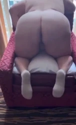 简介有群，无套后入大坦克巨臀熟女，超大屁股
