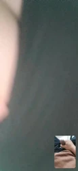 【雨哥原创】自拍和熟女裸聊扣逼，奶大逼汁多