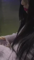 凌晨5点去女孩家，电梯里面就威胁我说她睡不着今晚也不让我睡了